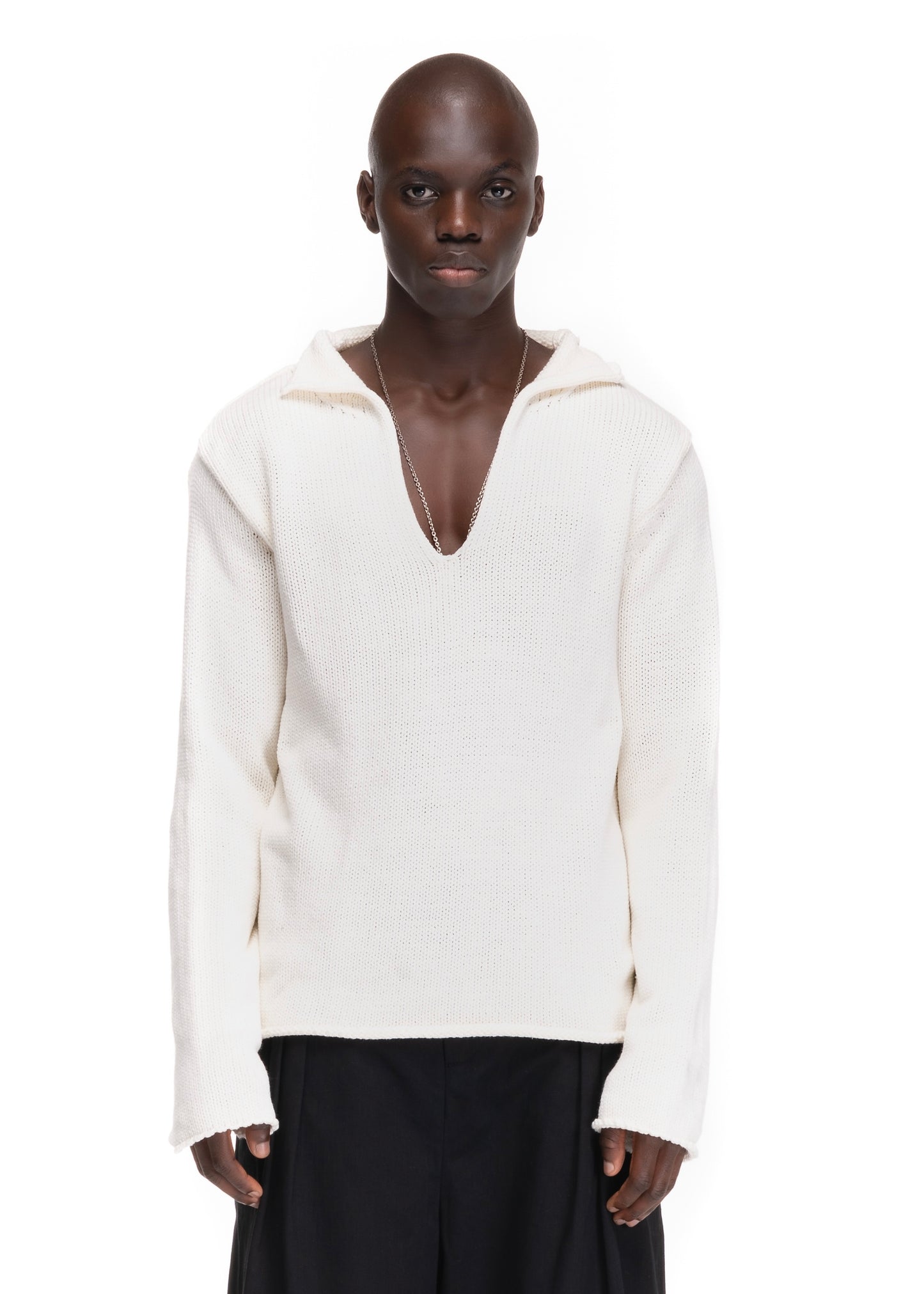 V KNIT SWEATER WHITE