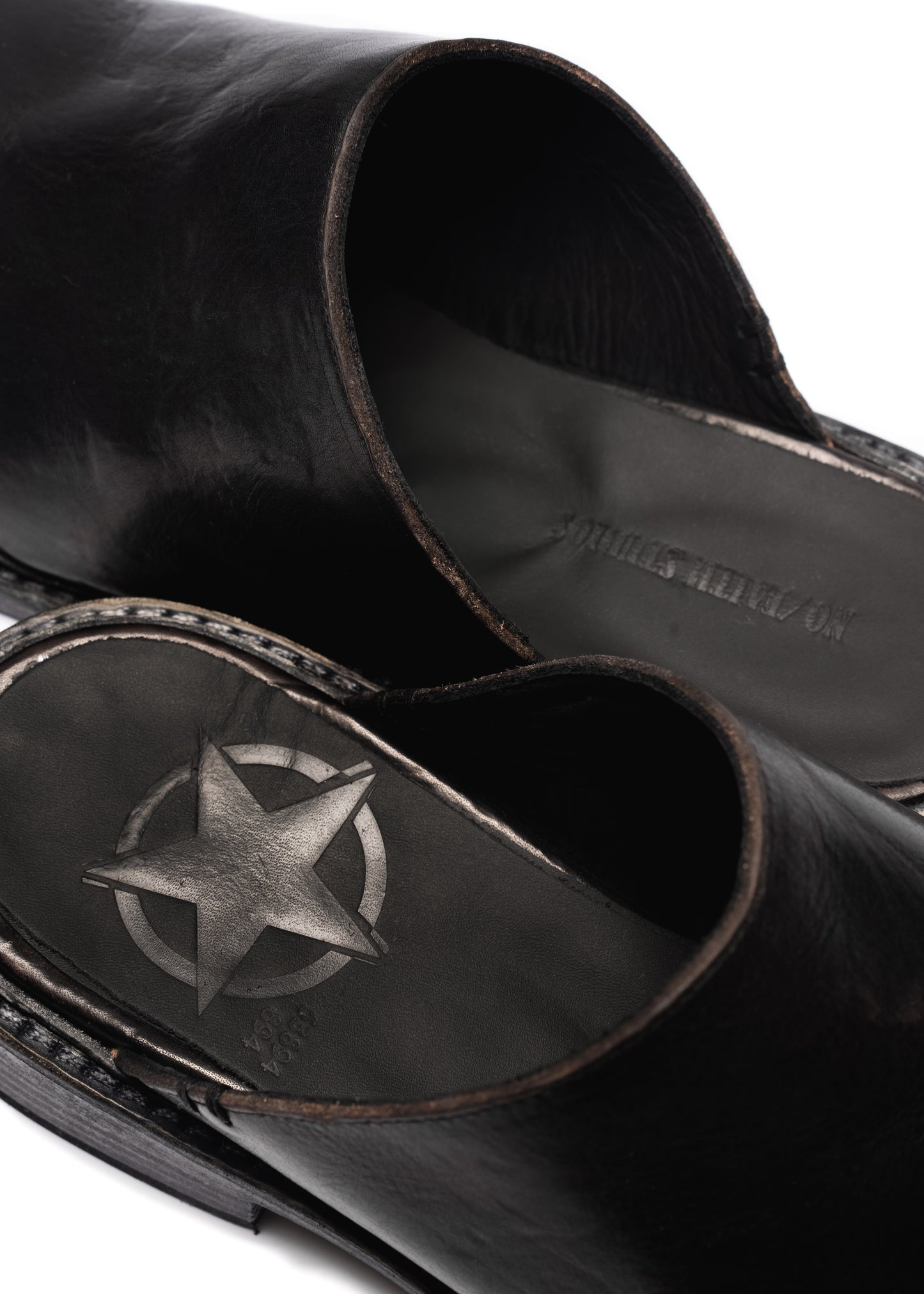 MULE BLACK 001