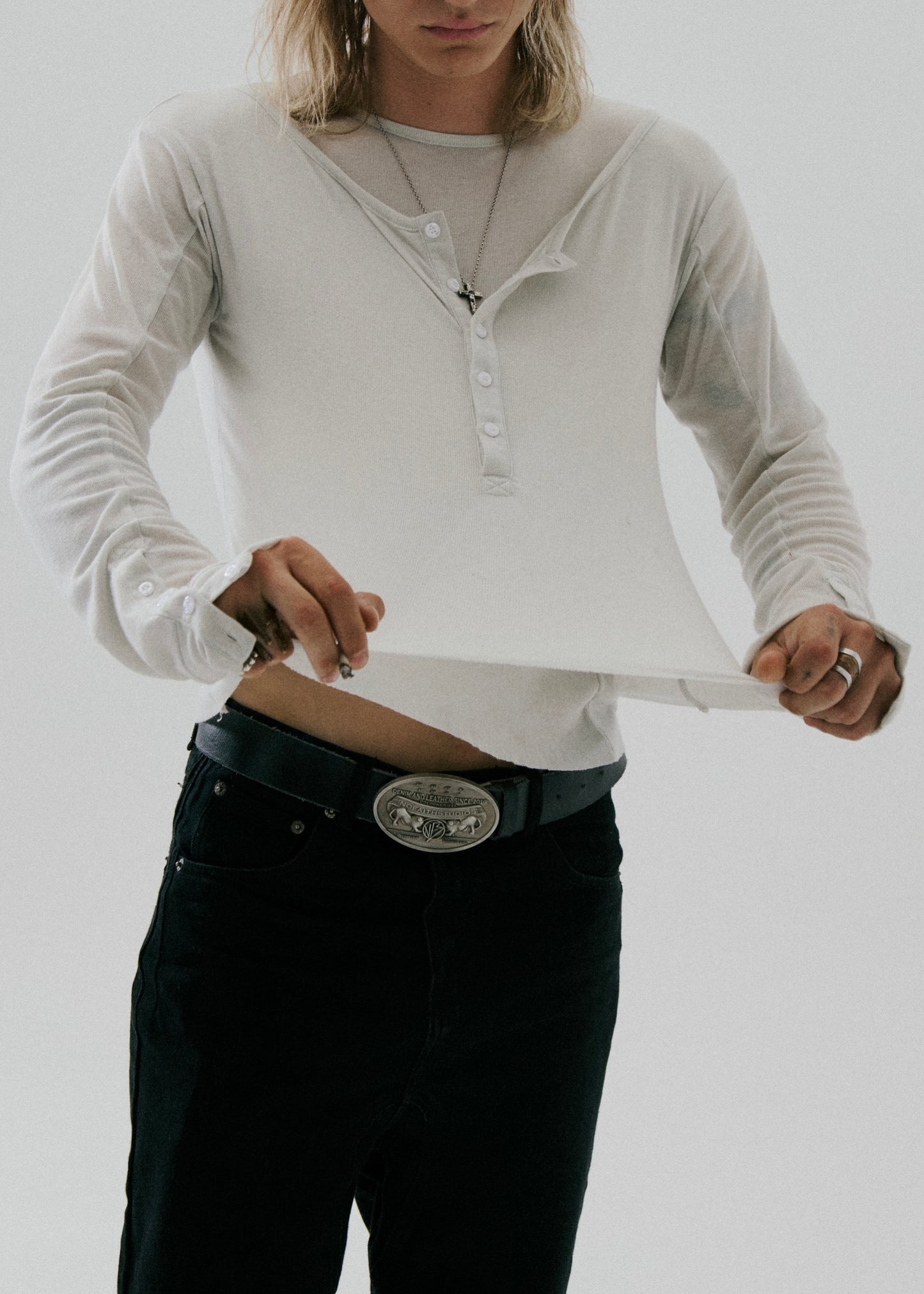 DOUBLE-LAYERED BUTTON ORGANIC COTTON SHIRT WHITE