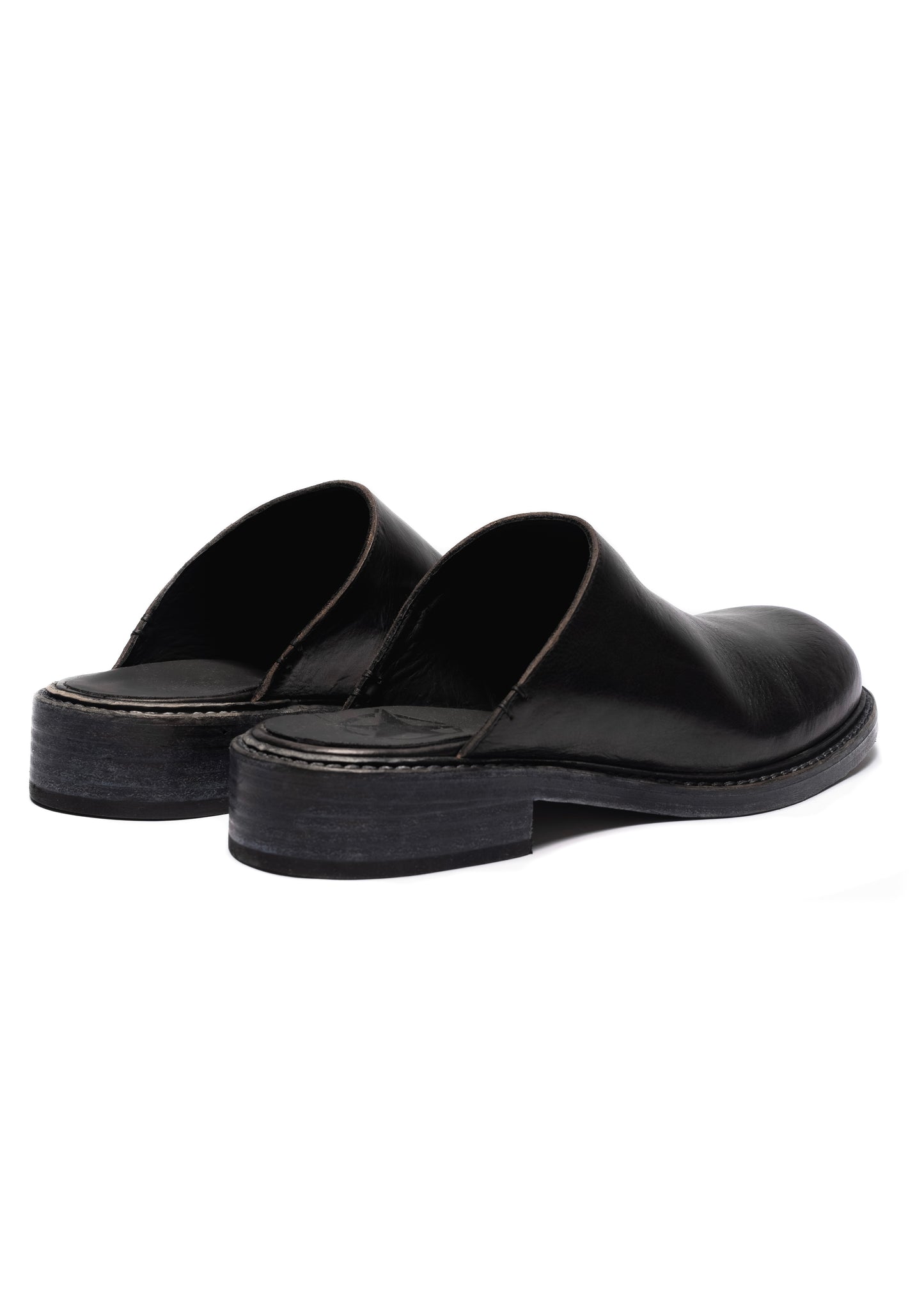 MULE BLACK 001