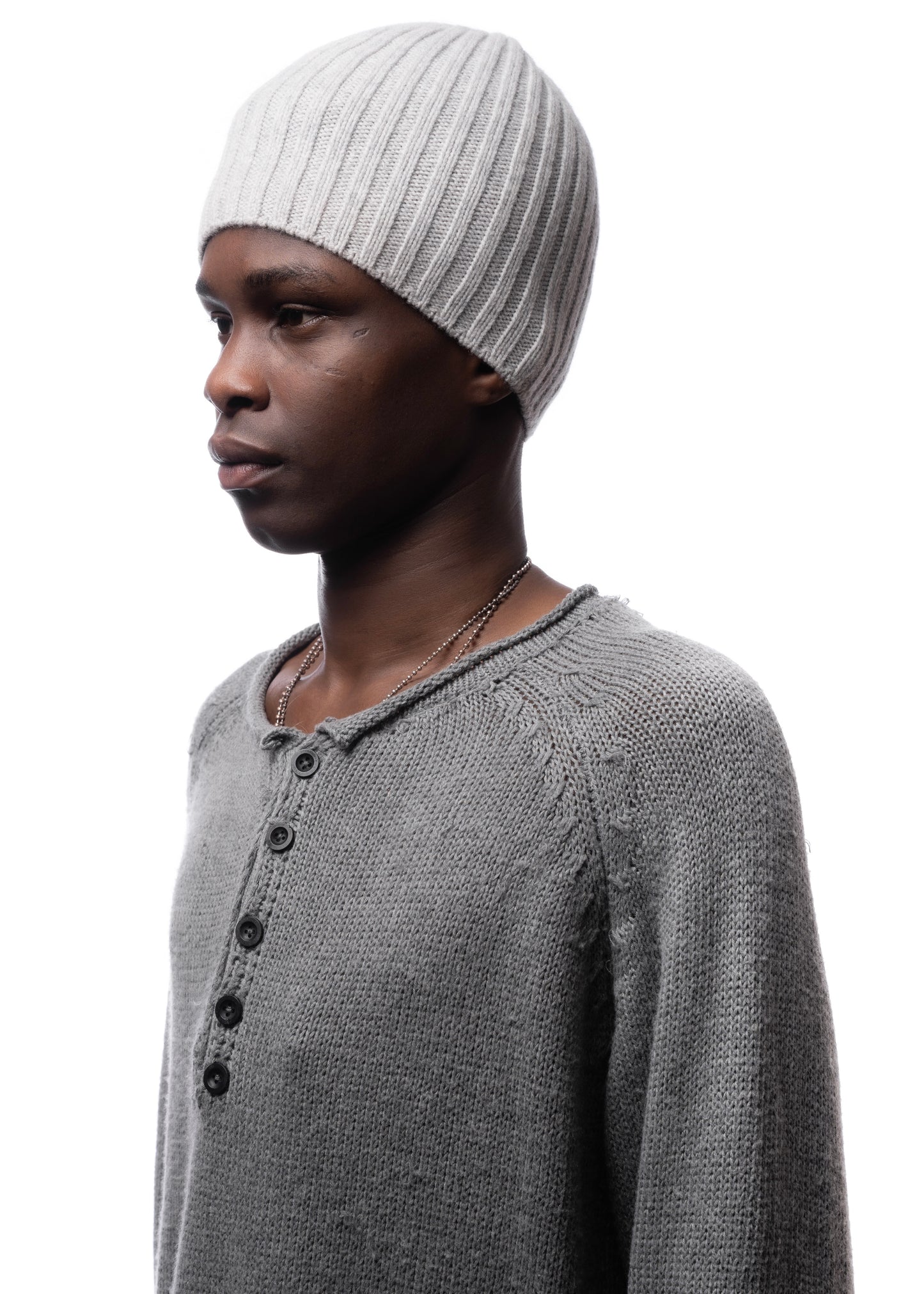 RIBBED WOOL BEANIE LIGHT GREY