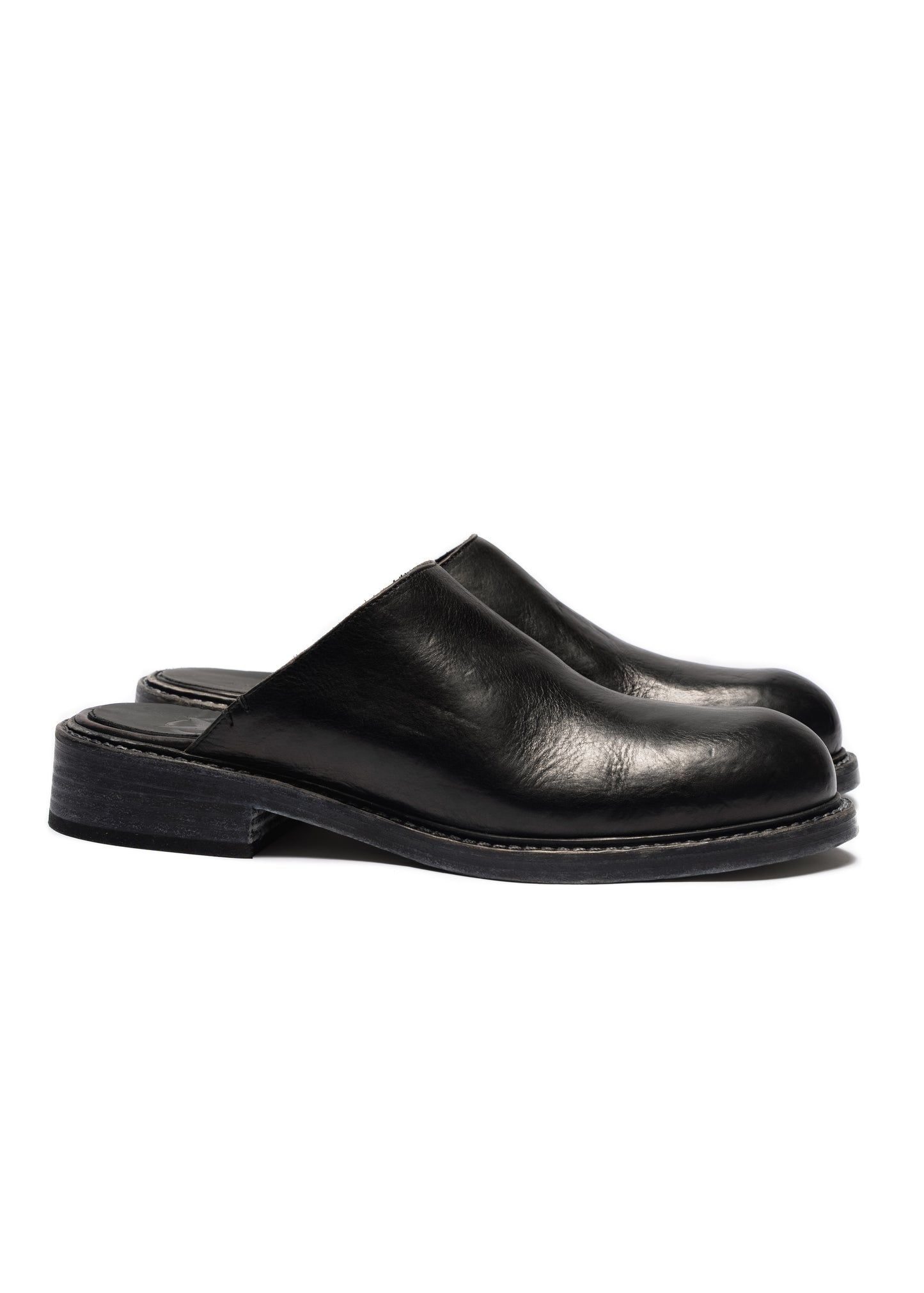 MULE BLACK 001