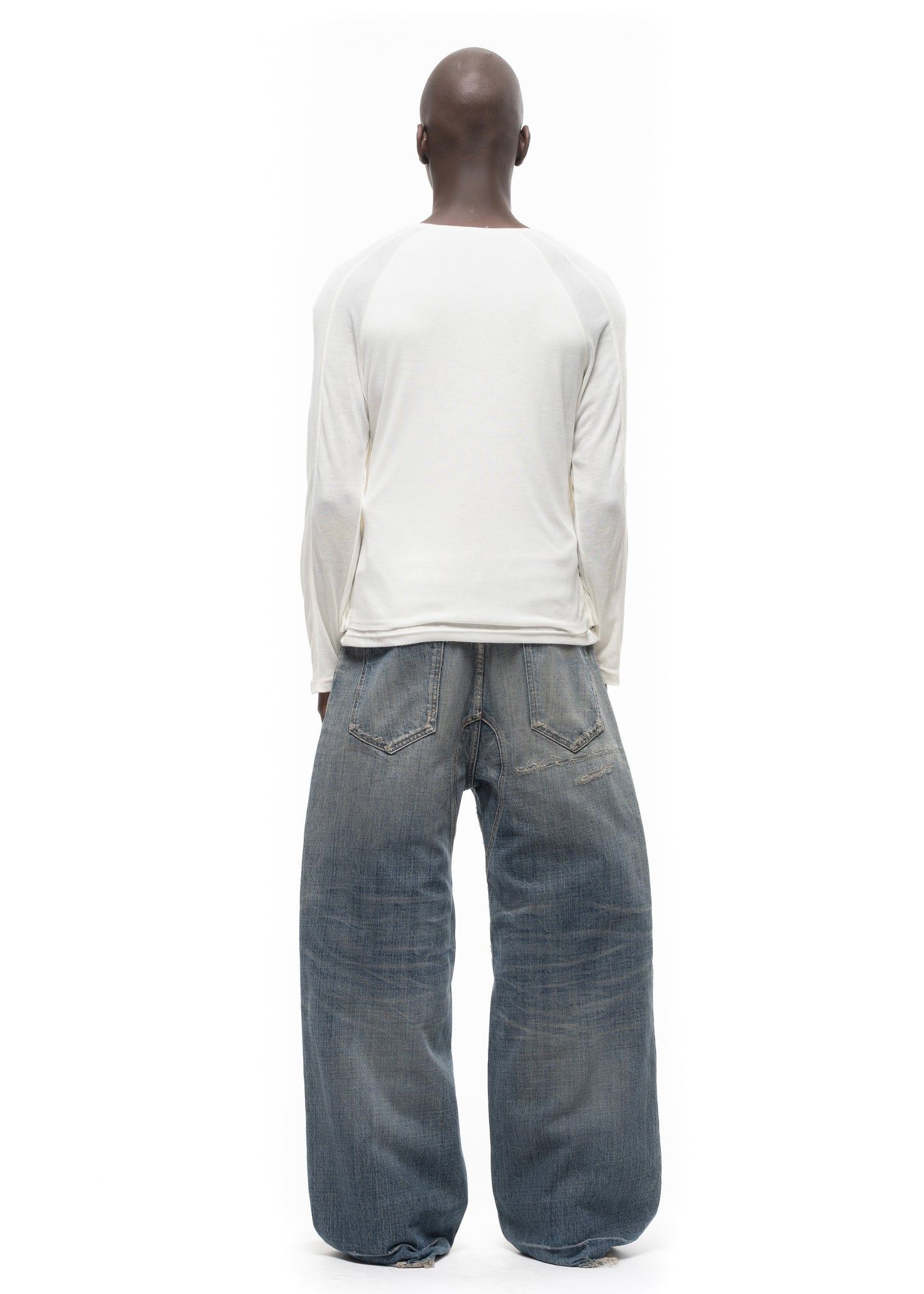 2 BUTTON LINE DOUBLE-LAYERED LONGSLEEVE WHITE