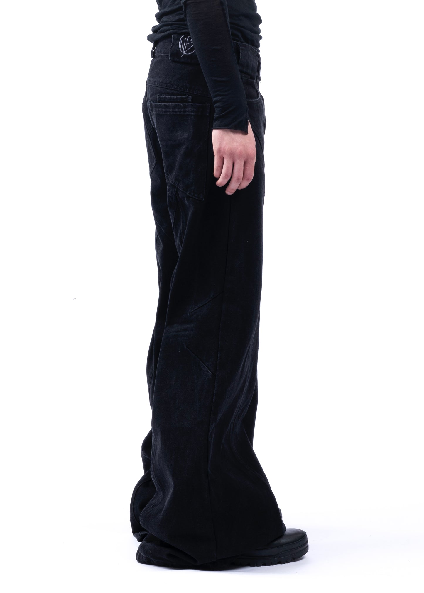 BLACK DUNE DENIM