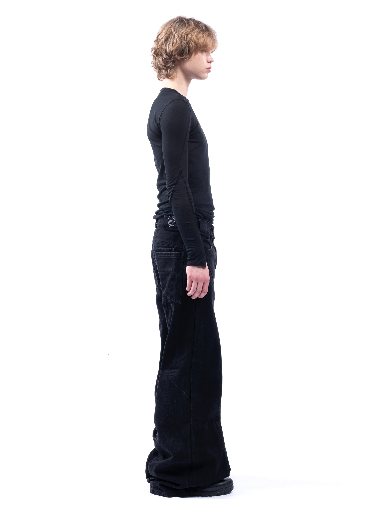 BLACK DUNE DENIM