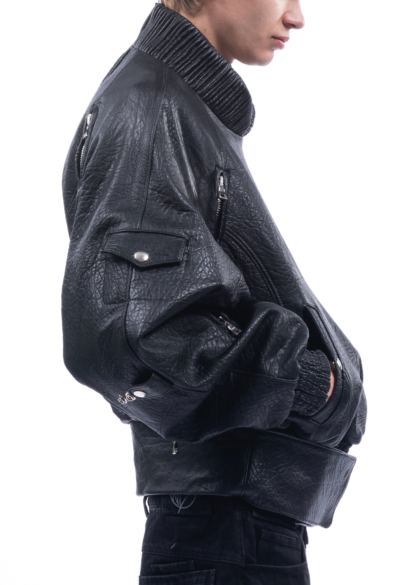 PULL OVER CONCRETE LEATHER BOMBER