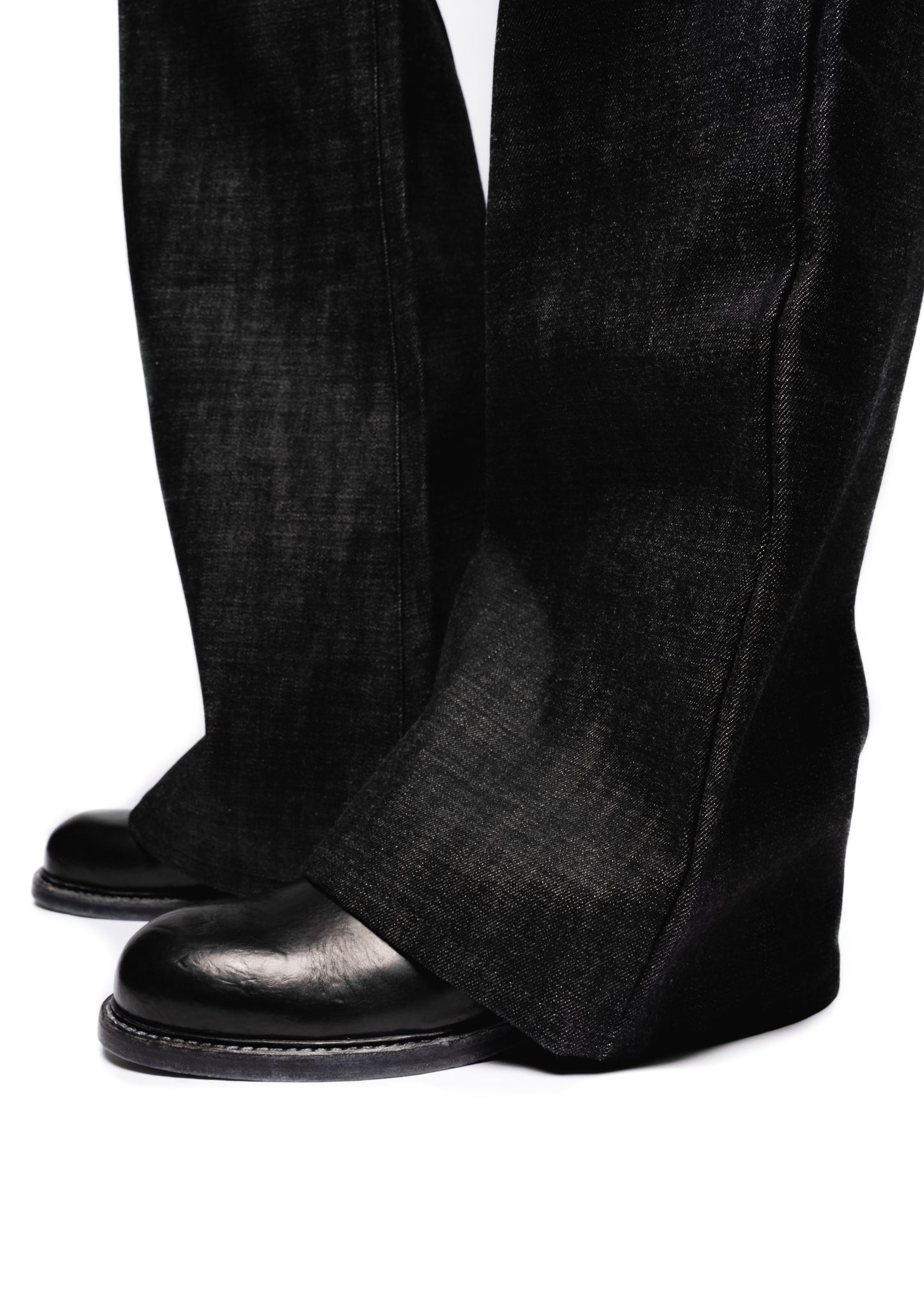 MULE BLACK 001