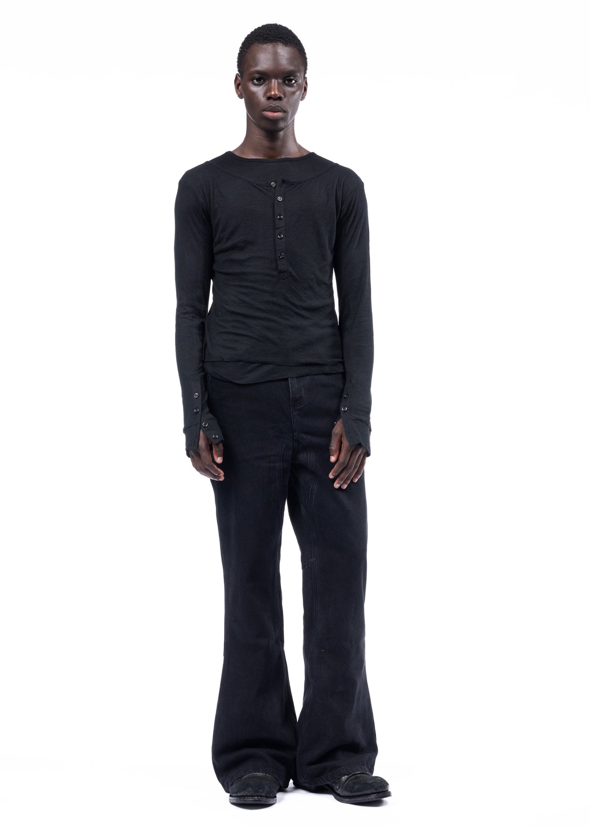 DOUBLE-LAYERED BUTTON ORGANIC COTTON LONGSLEEVE BLACK