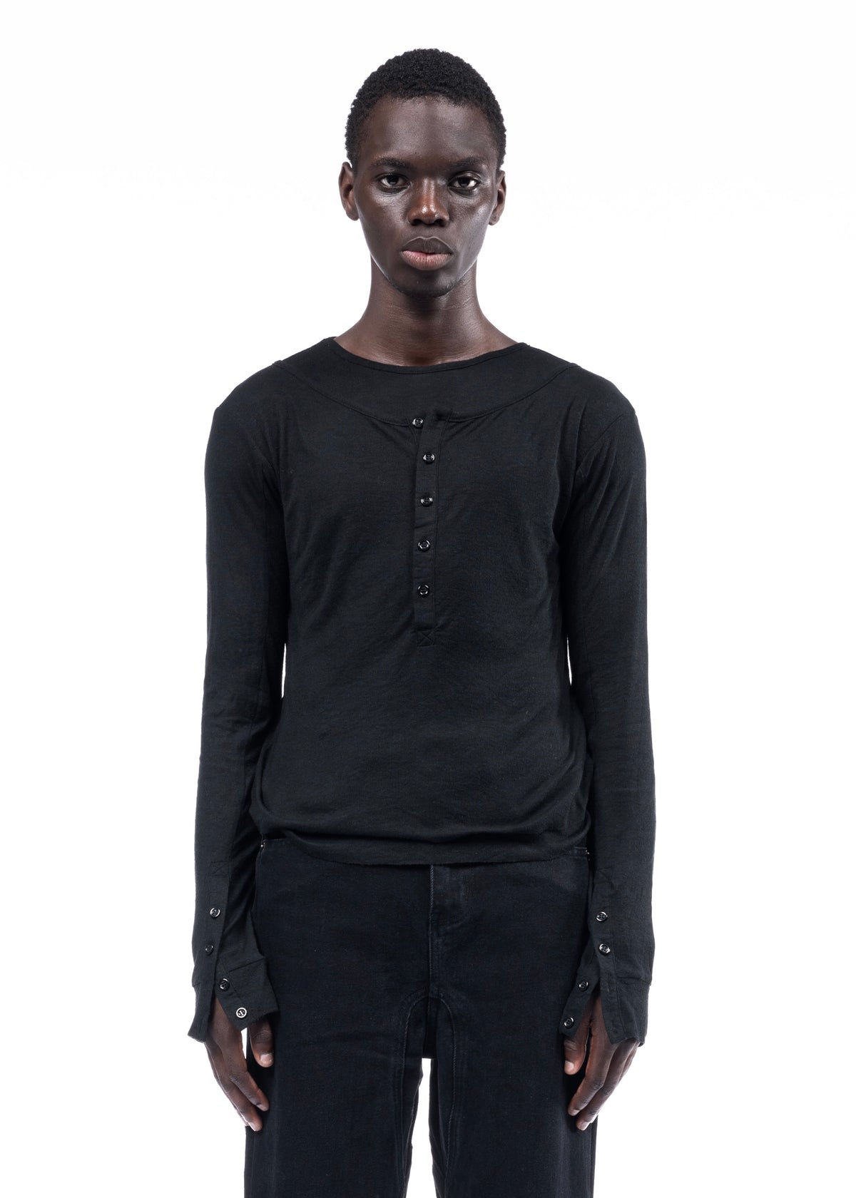 DOUBLE-LAYERED BUTTON ORGANIC COTTON LONGSLEEVE BLACK