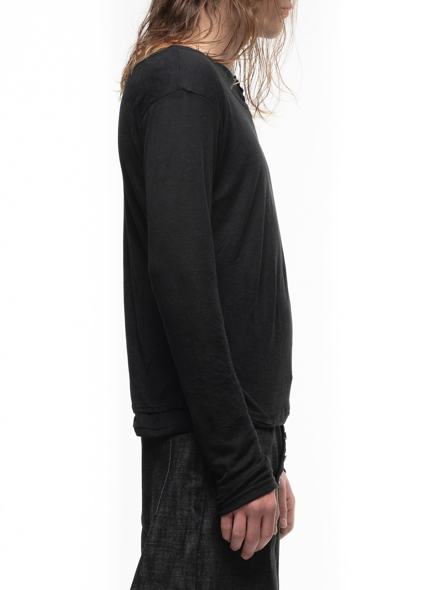 STAR SLEEVE DOUBLE-LAYERED BUTTON LONGSLEEVE BLACK