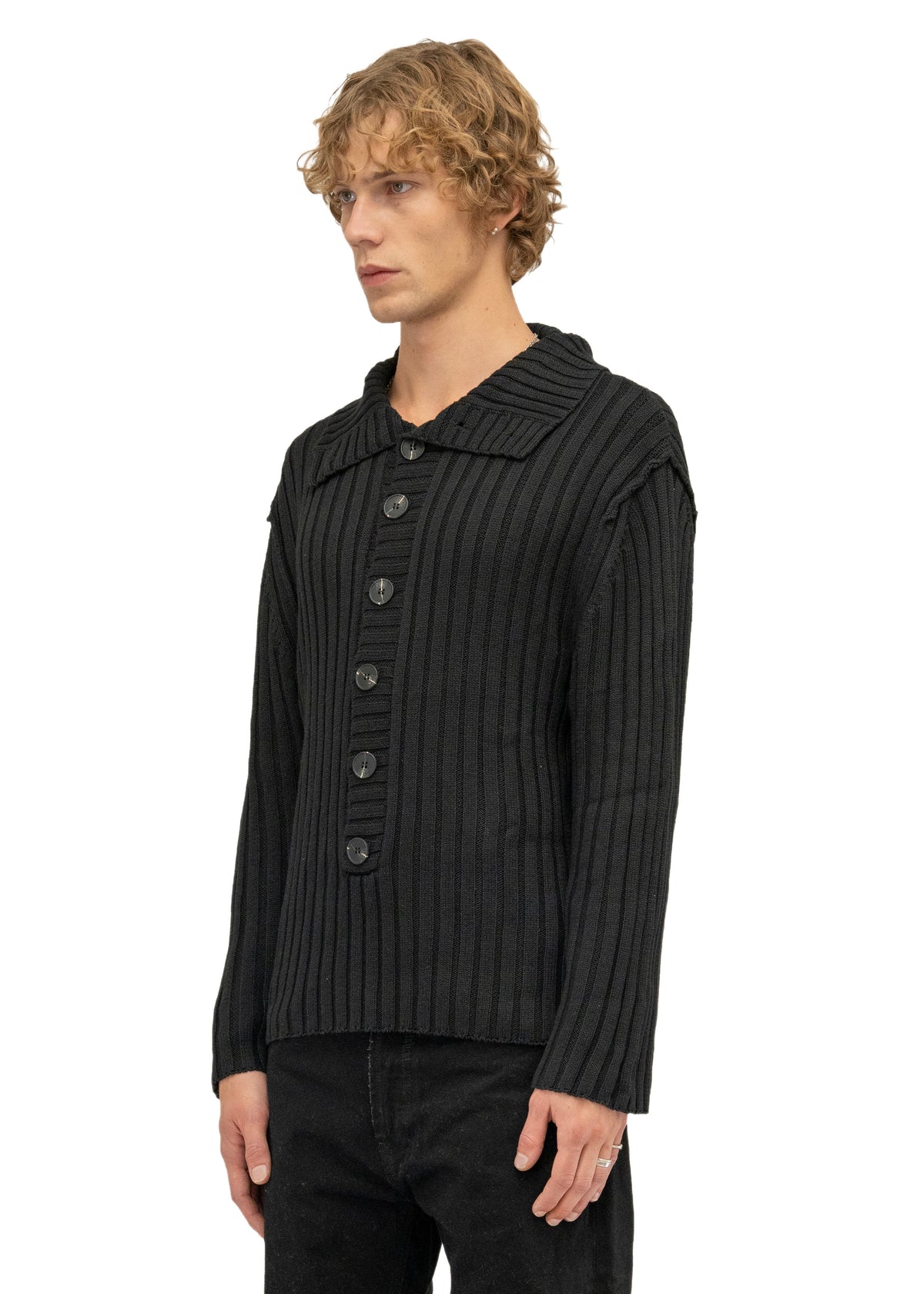 BUTTON LINE KNIT JUMPER BLACK