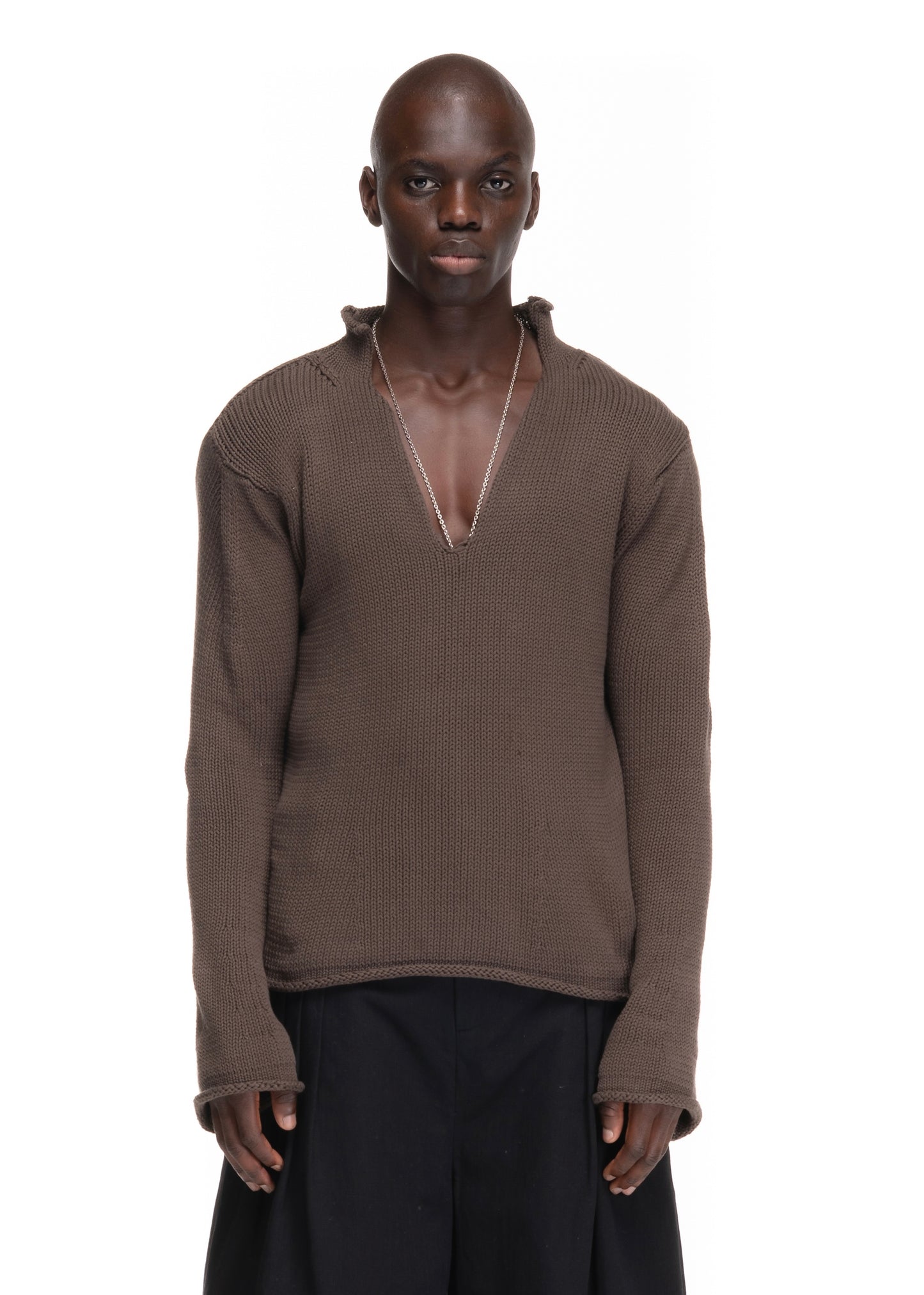 V KNIT SWEATER KHAKI