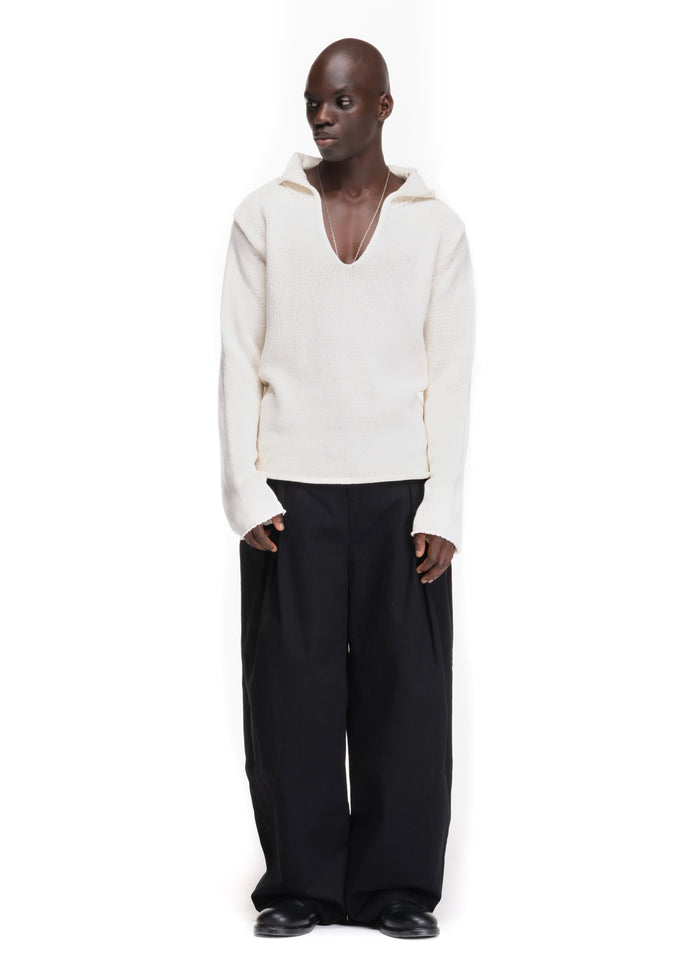 V KNIT SWEATER WHITE