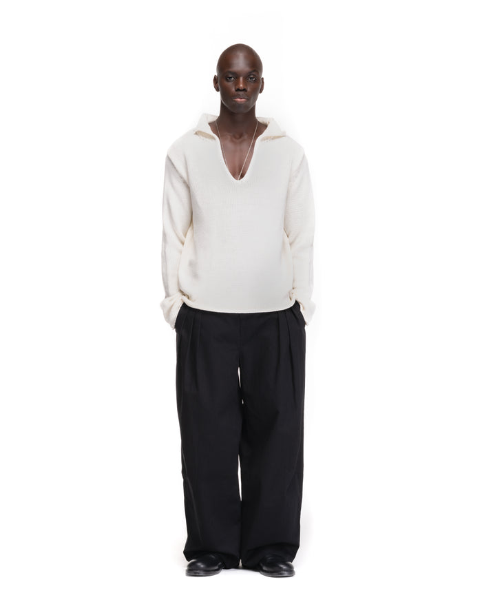 V KNIT SWEATER WHITE