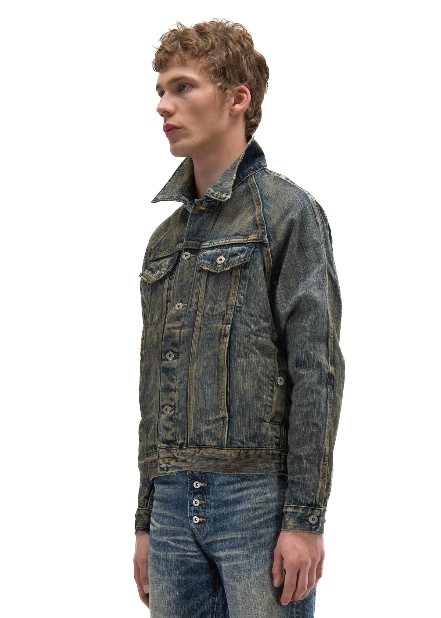 STRUCTURED WASHED OUT DENIM TRUCKER