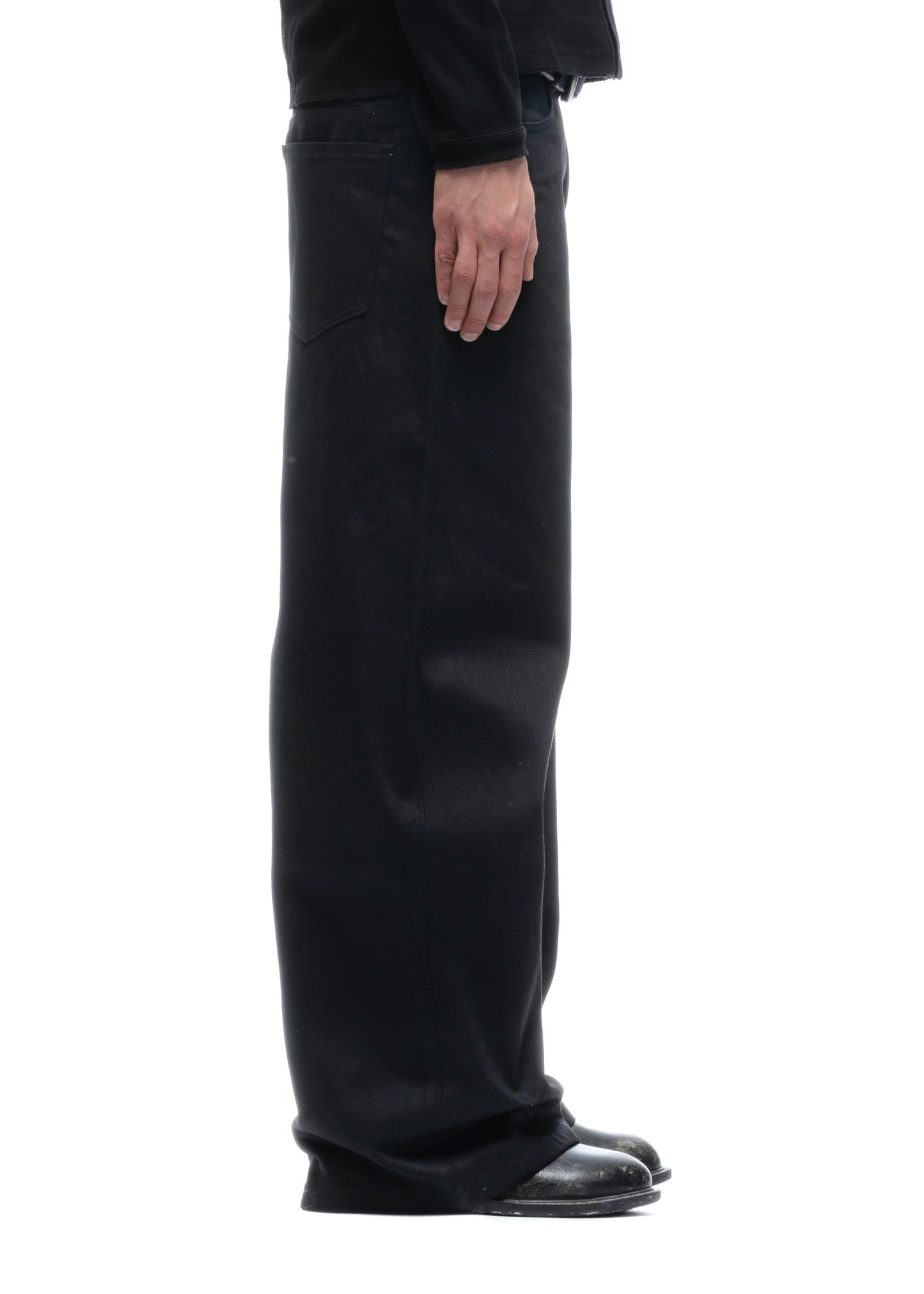 JAPANESE SELVEDGE LOOSE DENIM BLACK
