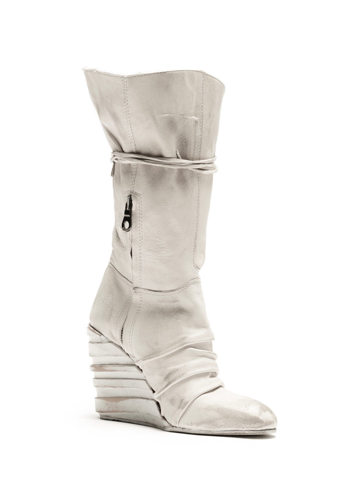 LAYERED CONCRETE HEEL