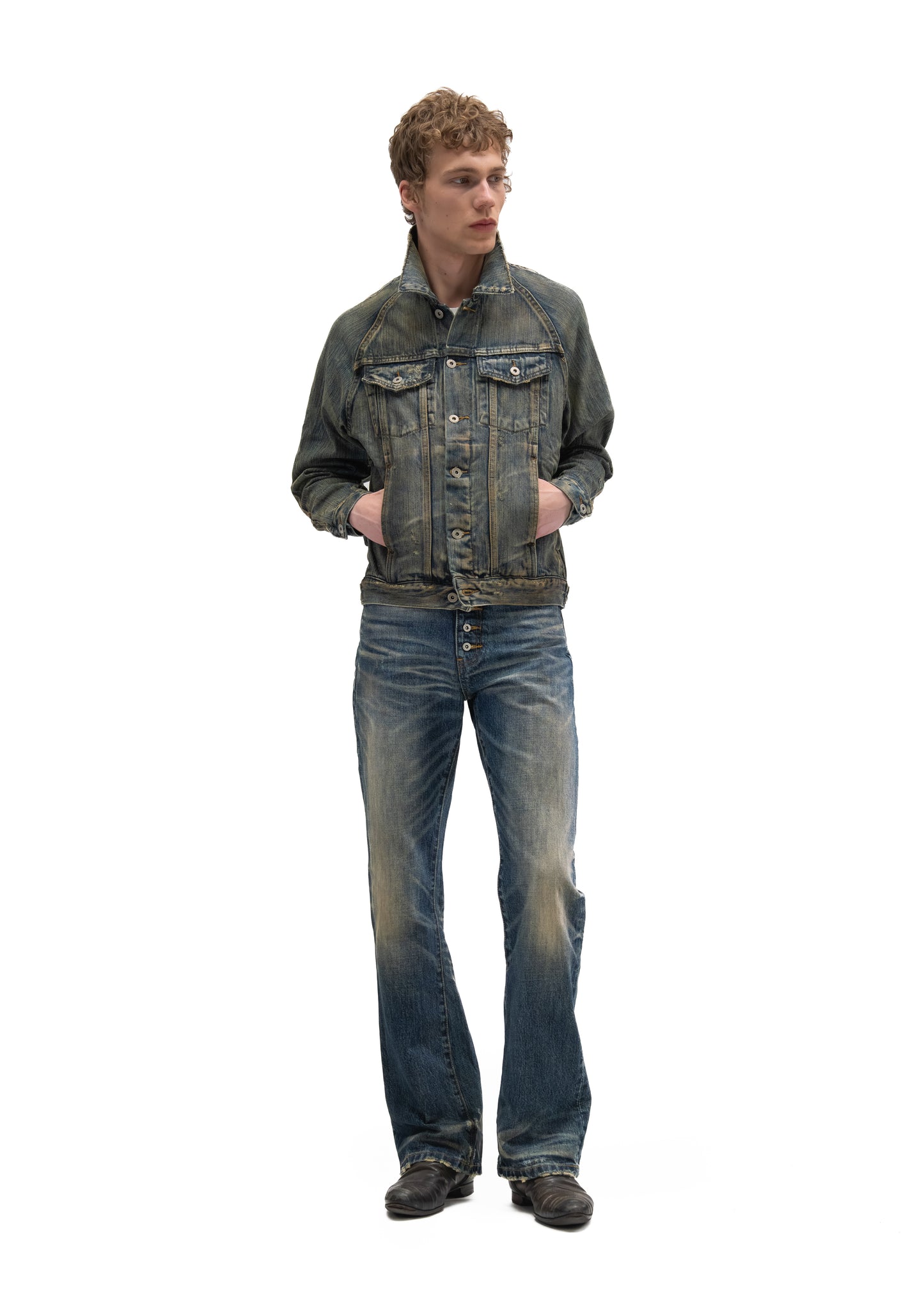 STRUCTURED WASHED OUT DENIM TRUCKER
