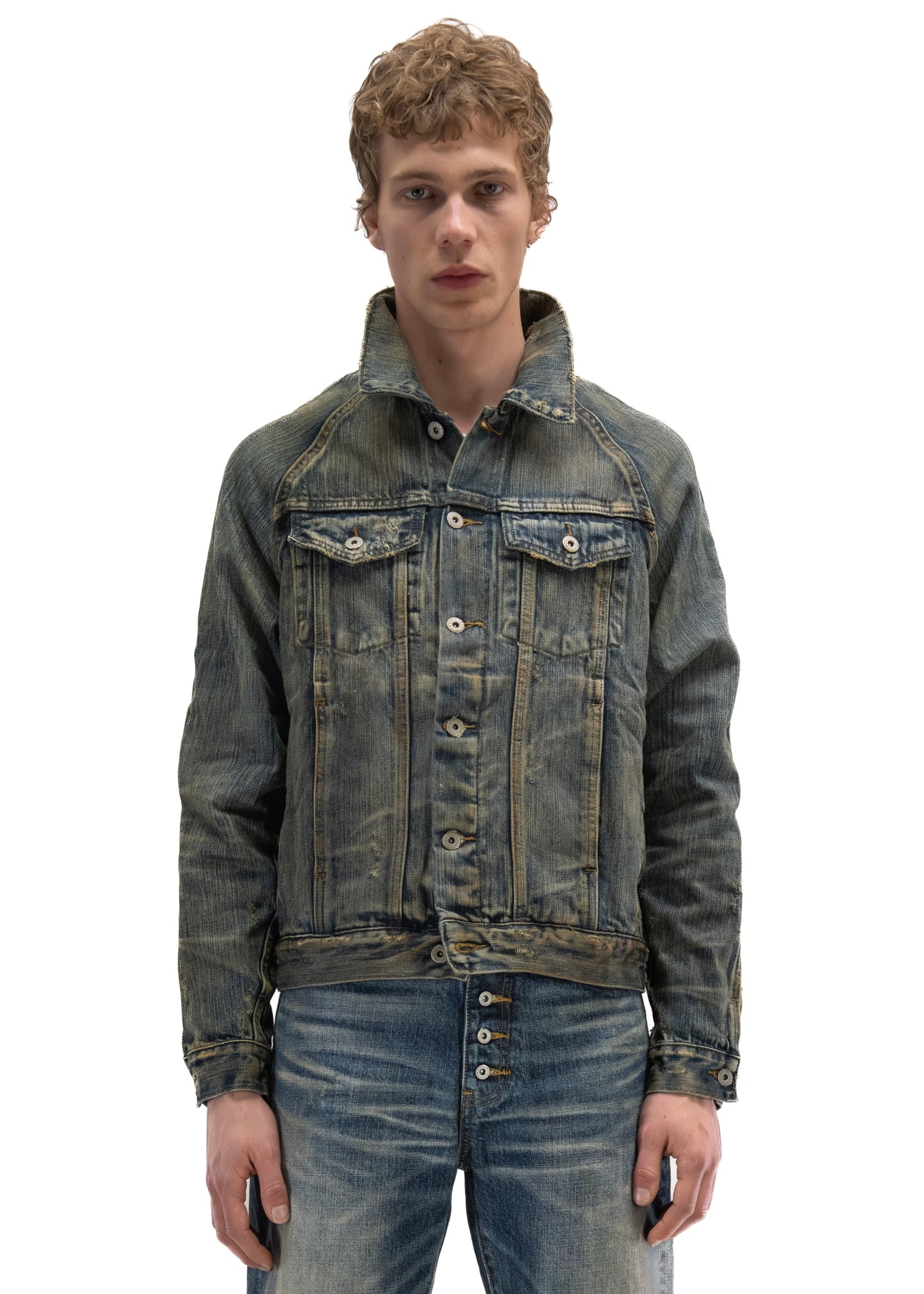 STRUCTURED WASHED OUT DENIM TRUCKER