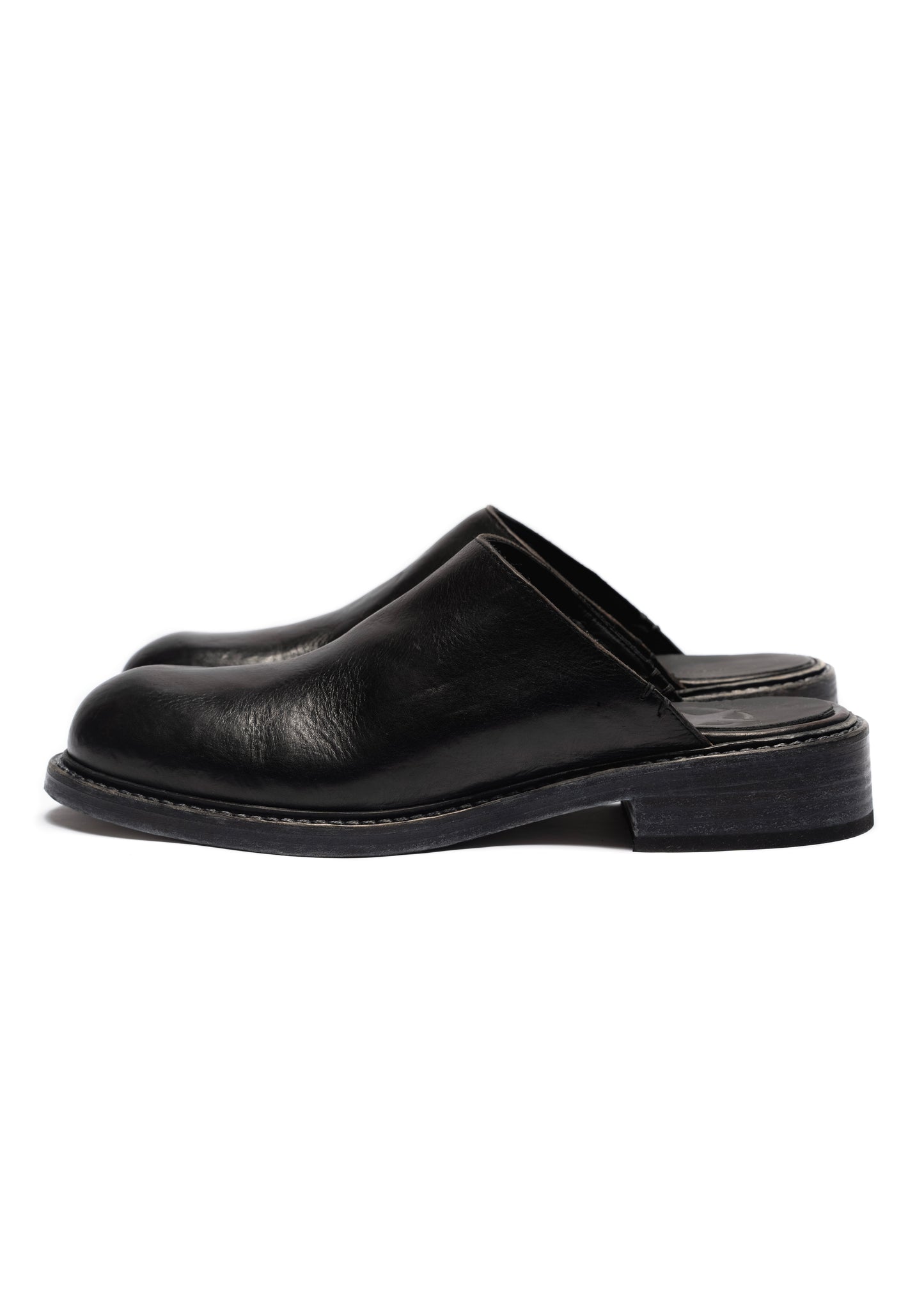 MULE BLACK 001
