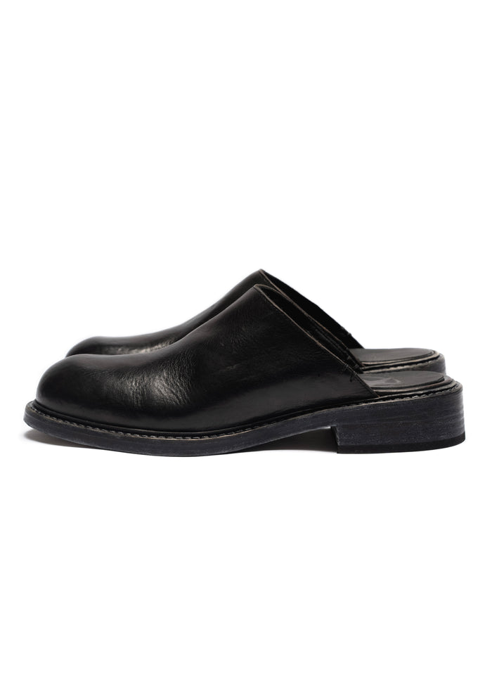 MULE BLACK 001