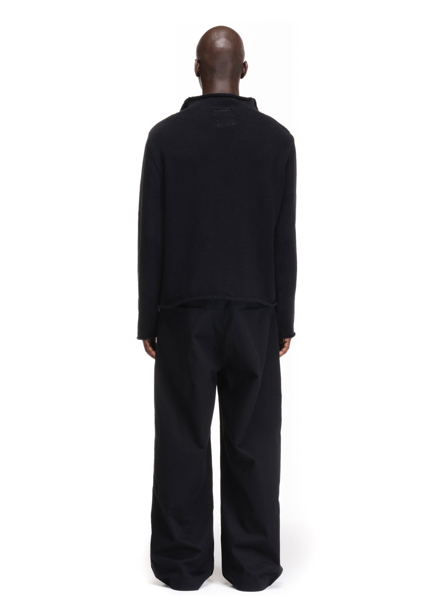 V KNIT SWEATER BLACK
