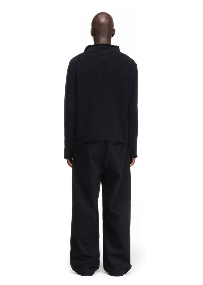 V KNIT SWEATER BLACK
