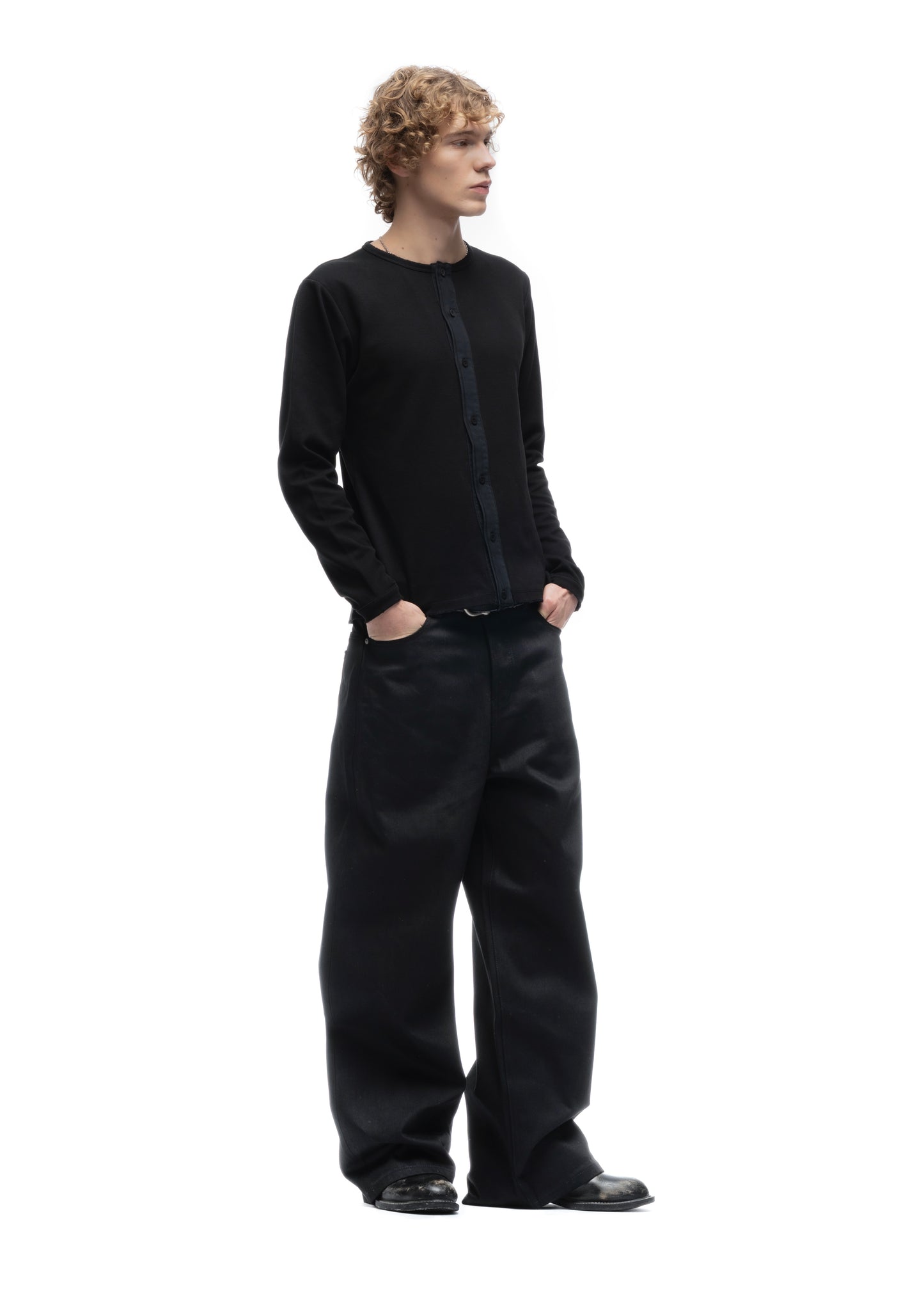 JAPANESE SELVEDGE LOOSE DENIM BLACK
