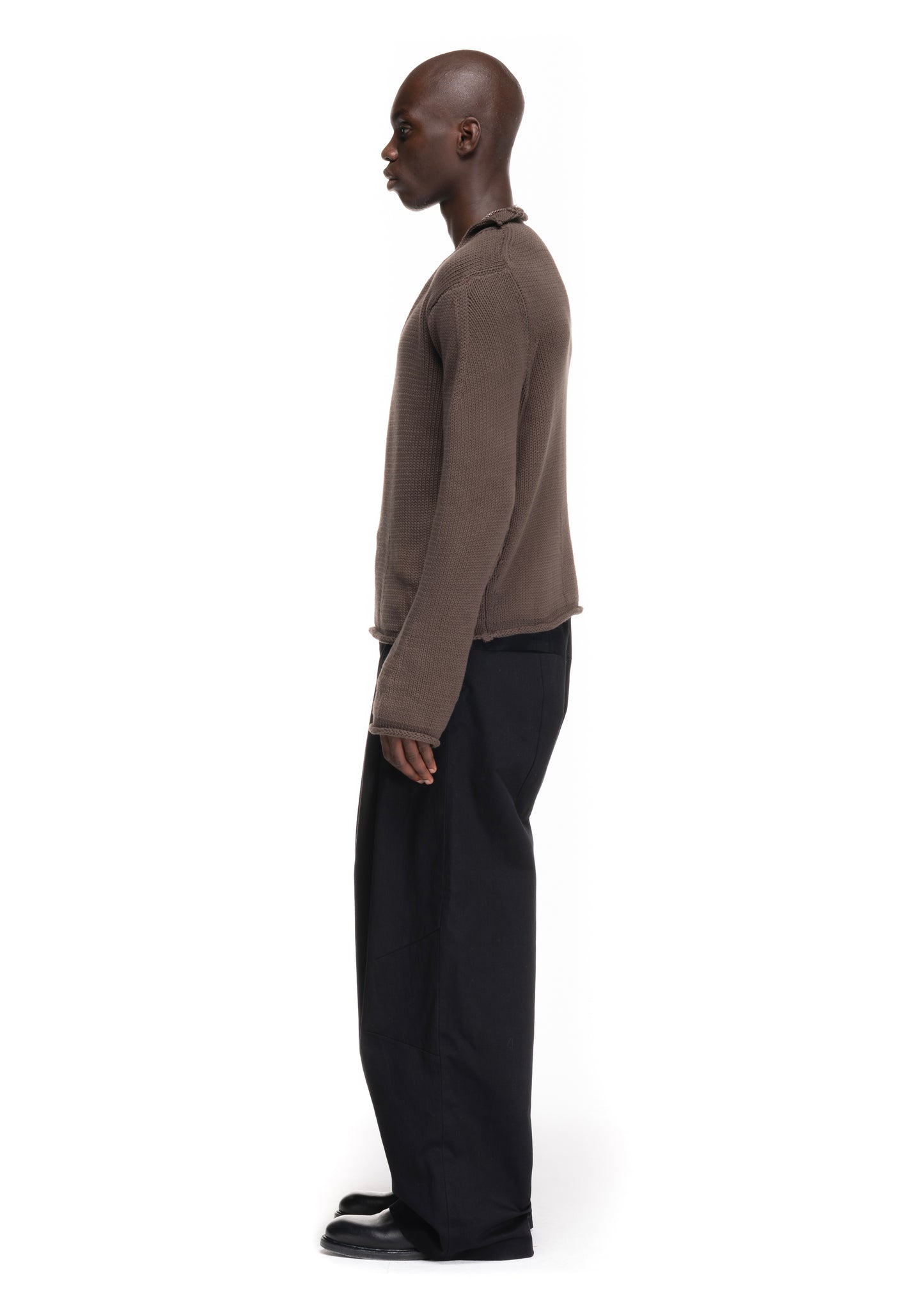 V KNIT SWEATER KHAKI