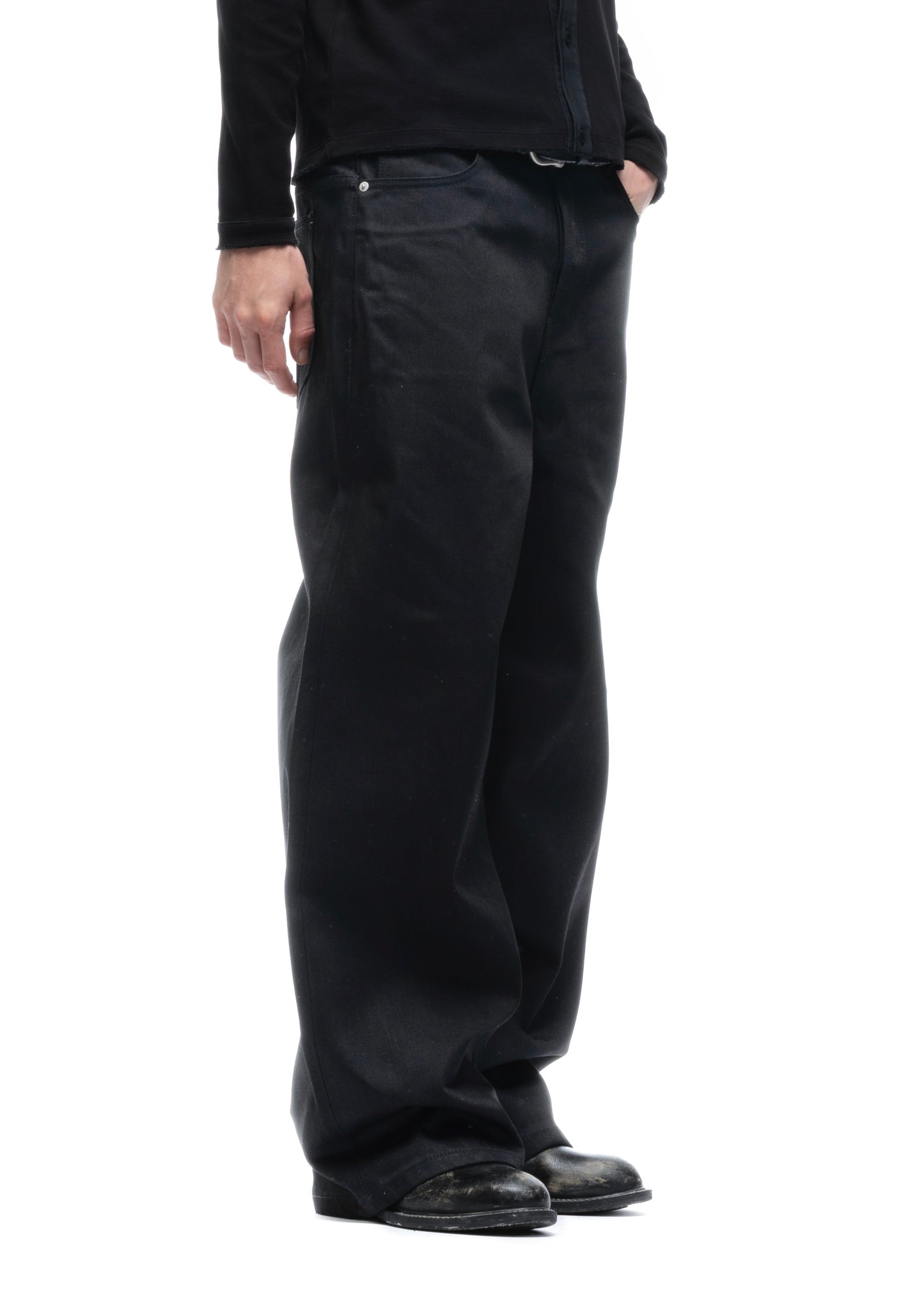 JAPANESE SELVEDGE LOOSE DENIM BLACK