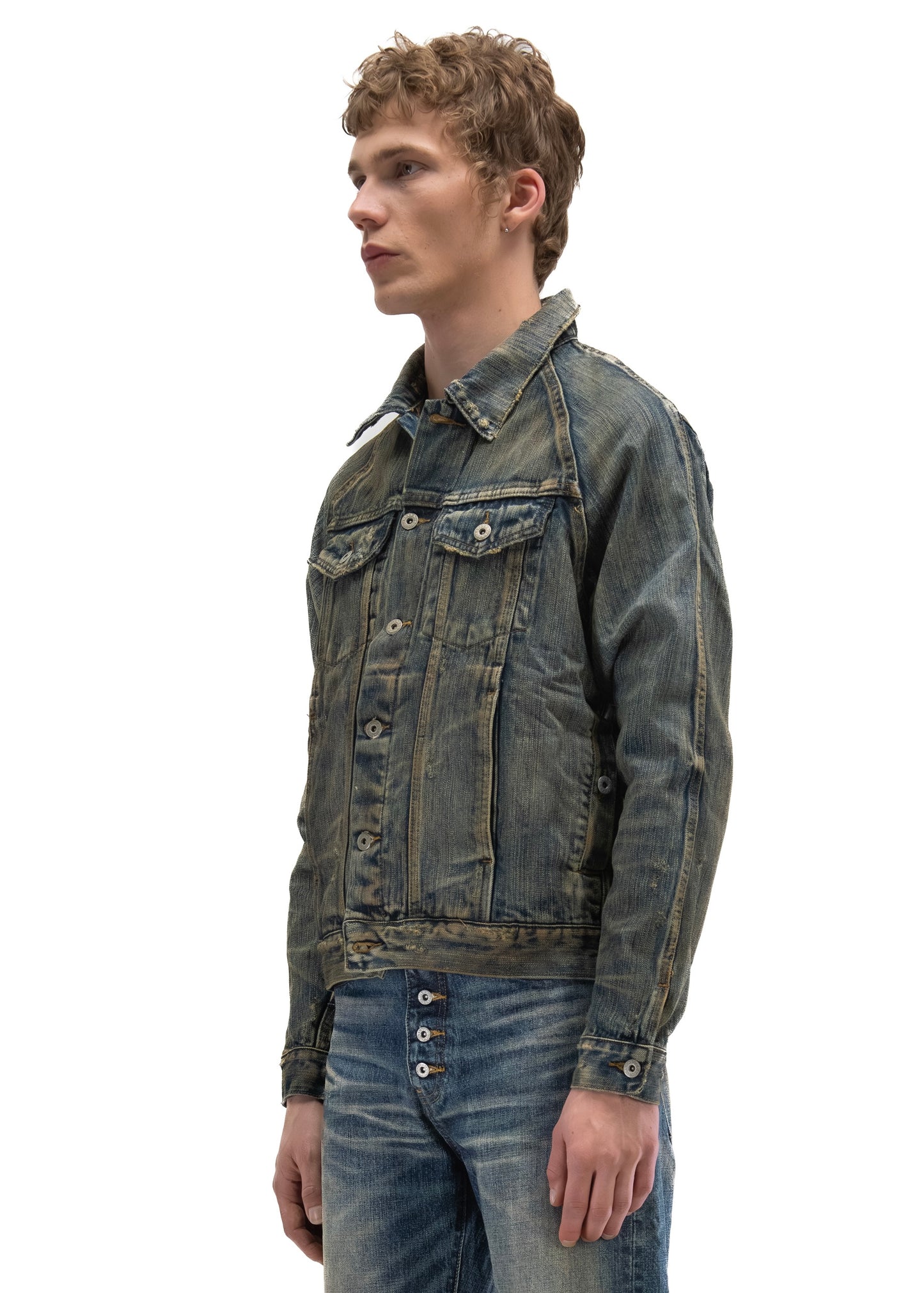 STRUCTURED WASHED OUT DENIM TRUCKER
