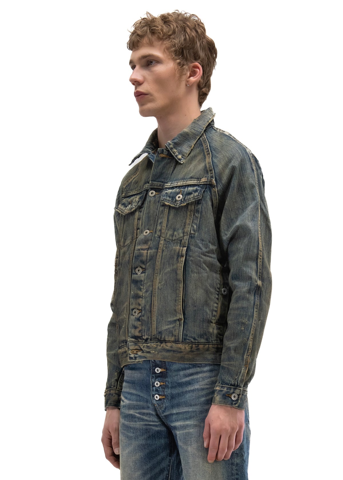 STRUCTURED WASHED OUT DENIM TRUCKER