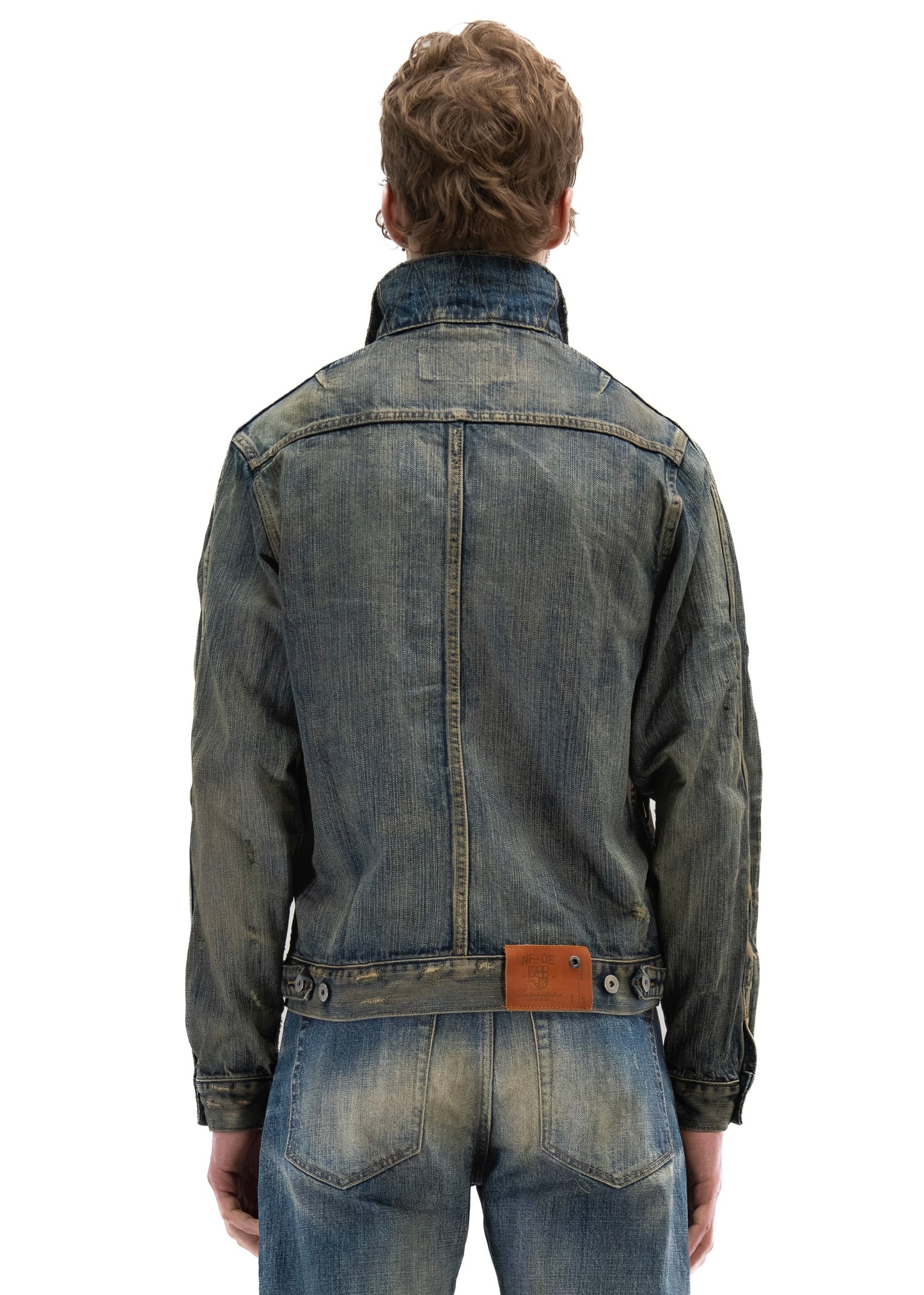 STRUCTURED WASHED OUT DENIM TRUCKER