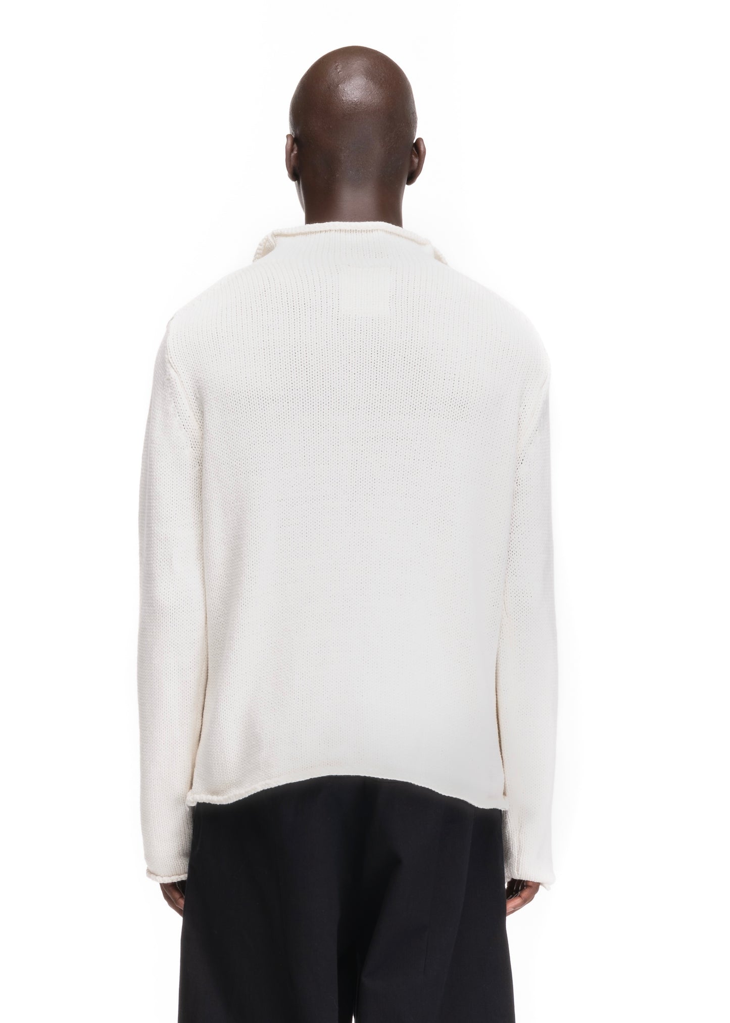 V KNIT SWEATER WHITE