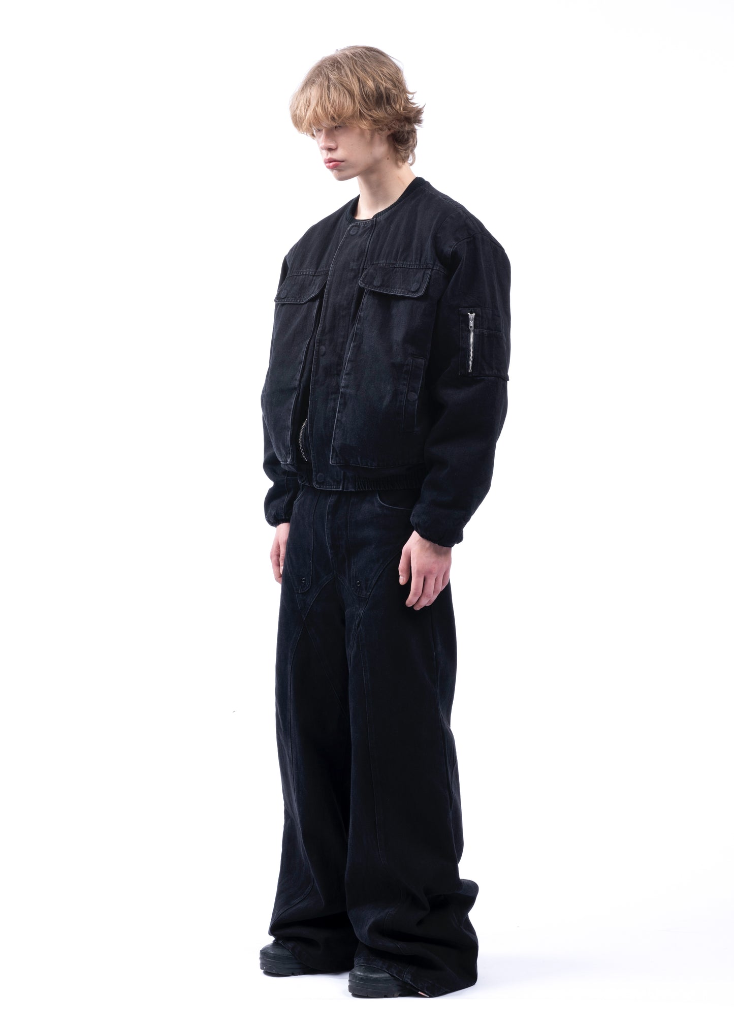 DENIM REMOVABLE SHOULDER BOMBER BLACK