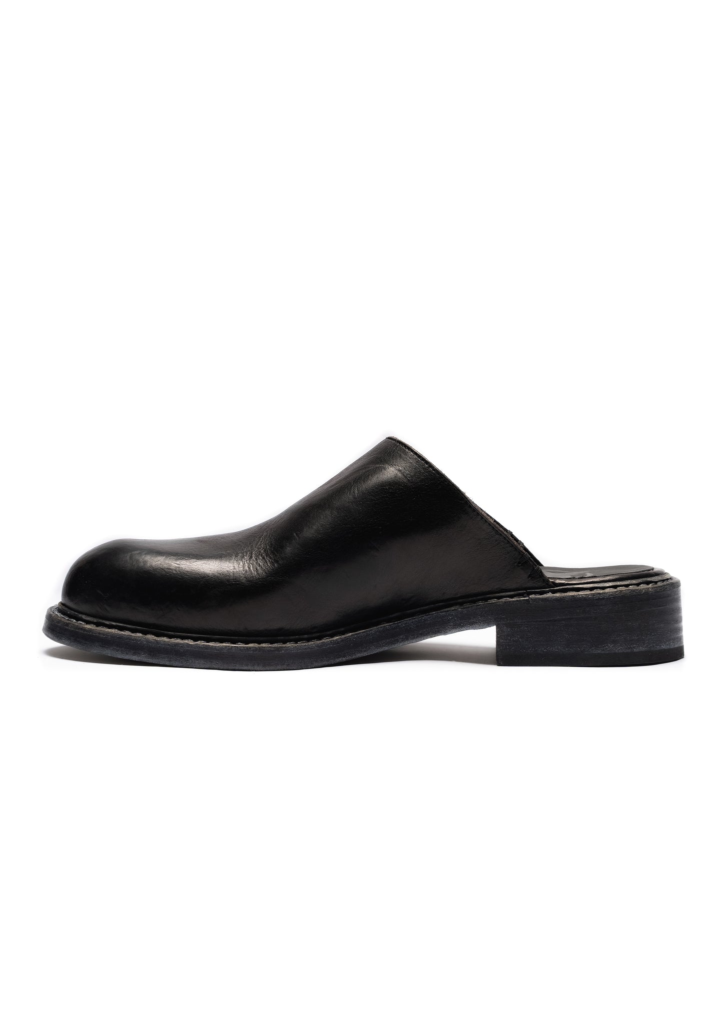 MULE BLACK 001