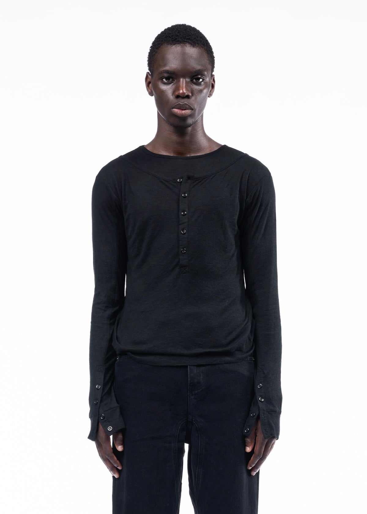 DOUBLE-LAYERED BUTTON ORGANIC COTTON LONGSLEEVE BLACK