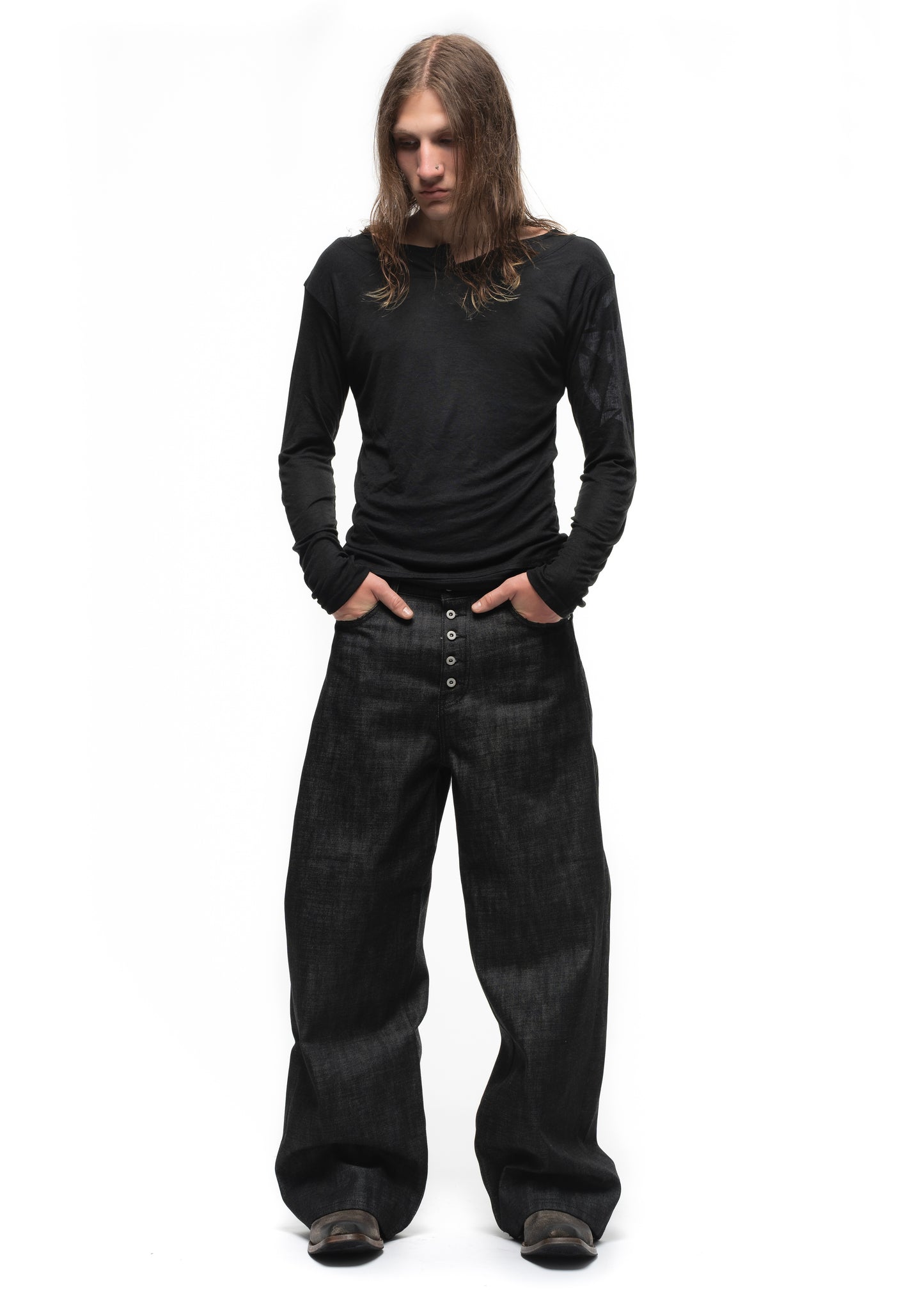 STAR SLEEVE DOUBLE-LAYERED BUTTON LONGSLEEVE BLACK