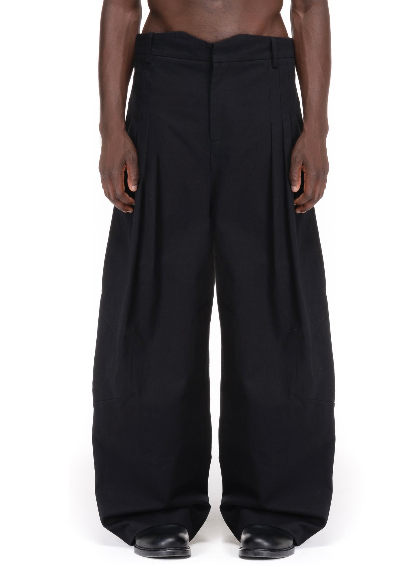 NFS PLEATED SUIT PANTS BLACK