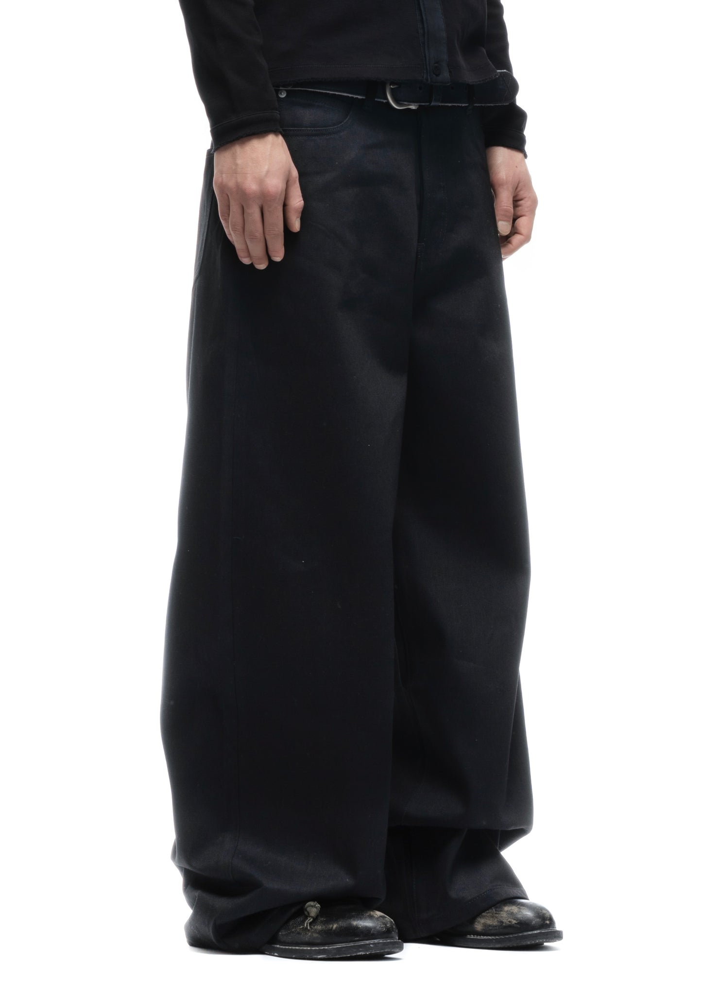 JAPANESE SELVEDGE ULTRA LOOSE DENIM BLACK